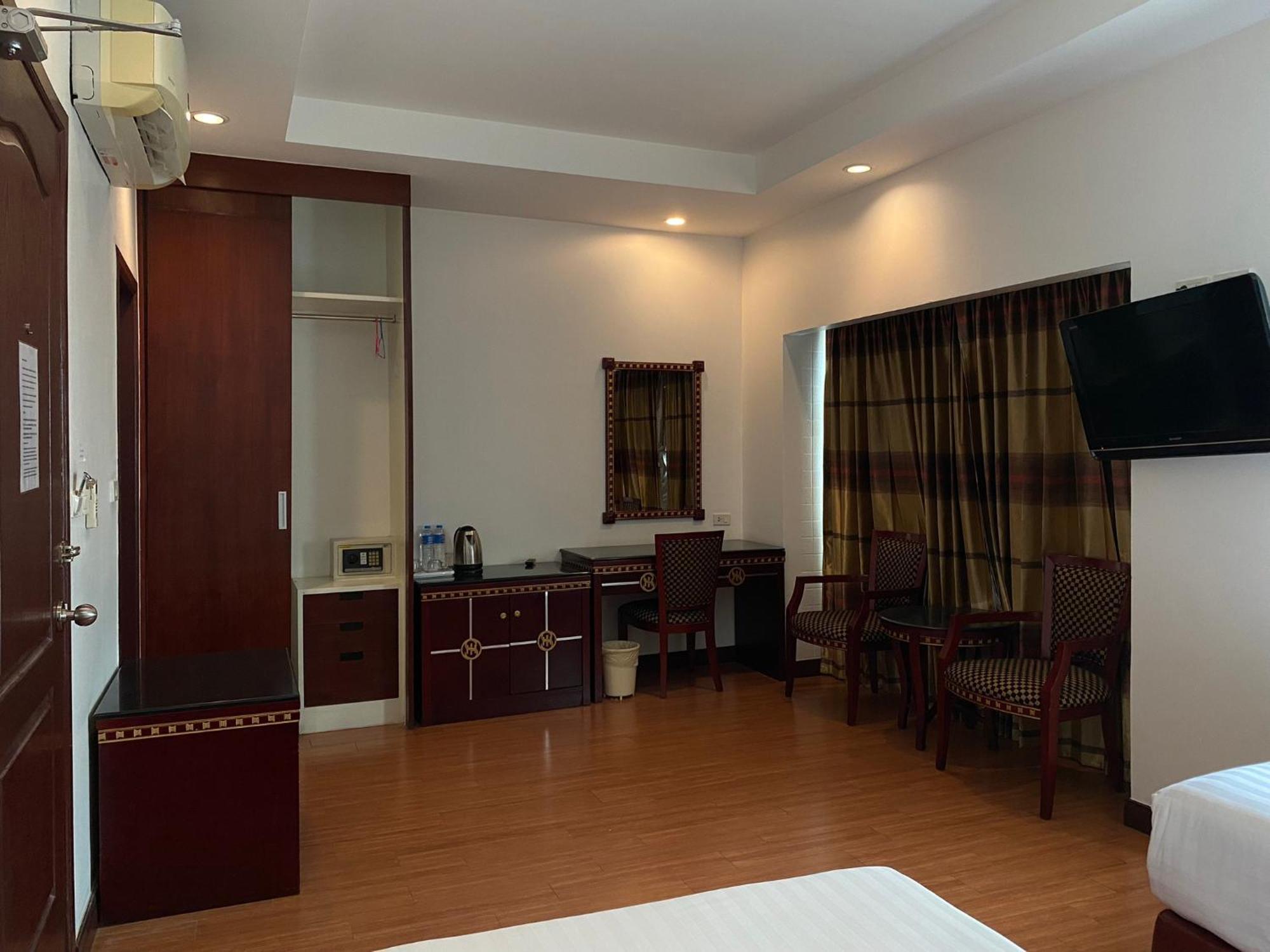Jomtien Hisotel Εξωτερικό φωτογραφία